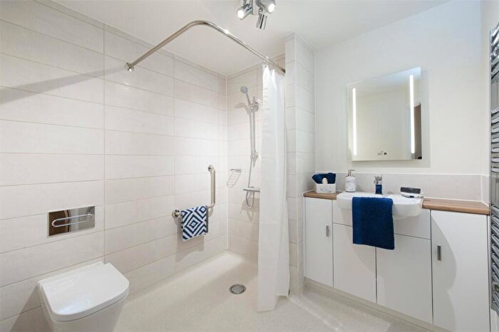 2 Bedroom Apartment To Rent In Bath Road, Devizes, Wiltshire, SN10