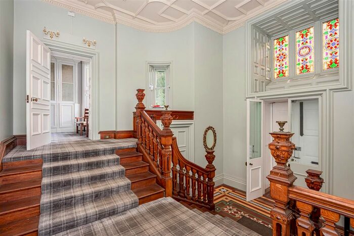 2 Bedroom Flat For Sale In Inzievar House, Oakley, KY12