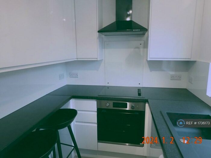 2 Bedroom Flat To Rent In Granada Road, Southsea, PO4