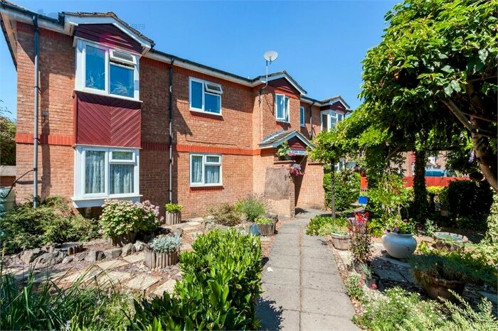 1 Bedroom Flat To Rent In Ealing Park Lodge, Horsenden Lane South, Perivale, UB6