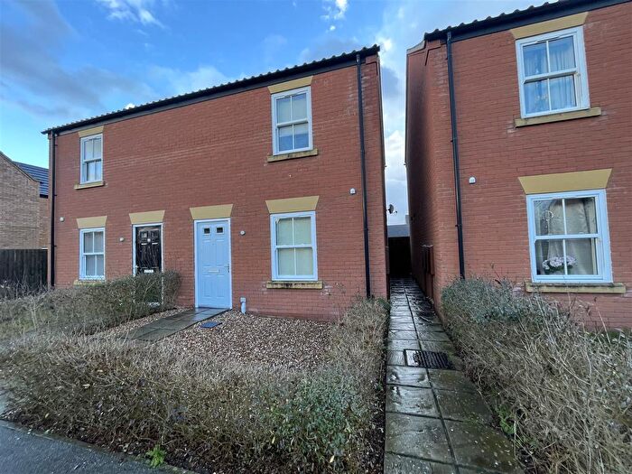 2 Bedroom Semi-Detached House To Rent In Hazel Walk, Alford, LN13