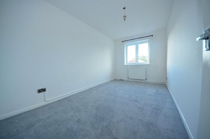 2 Bedroom Flat To Rent In Beulah Road, Thornton Heath, CR7
