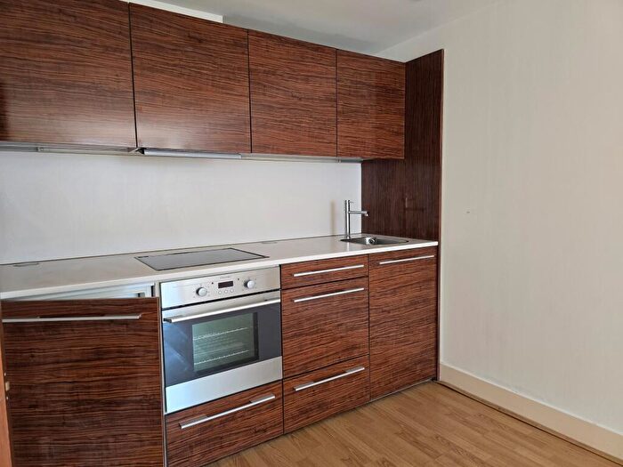 1 Bedroom Flat To Rent In College Street, Ipswich, IP4