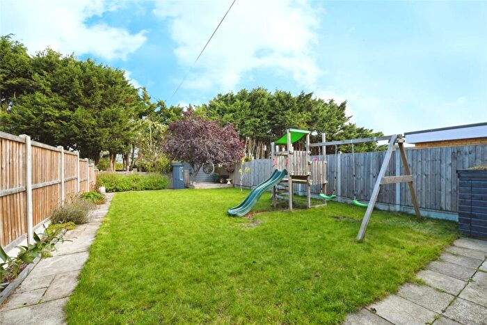 4 Bedroom Semi-Detached House For Sale In Linnet Drive, Chelmsford, Essex, CM2