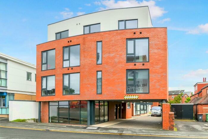 Apartment To Rent In The Pavillion, St Michael's Lane, Leeds, LS6