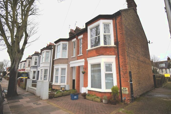 1 Bedroom Flat To Rent In Tunbridge Road, Southend-On-Sea, SS2