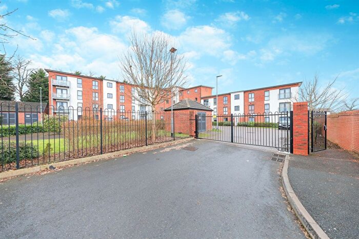 2 Bedroom Flat For Sale In Donington Grove, Oxley, Wolverhampton, WV10