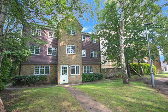 1 Bedroom Apartment To Rent In Crofton Close, Bracknell, RG12