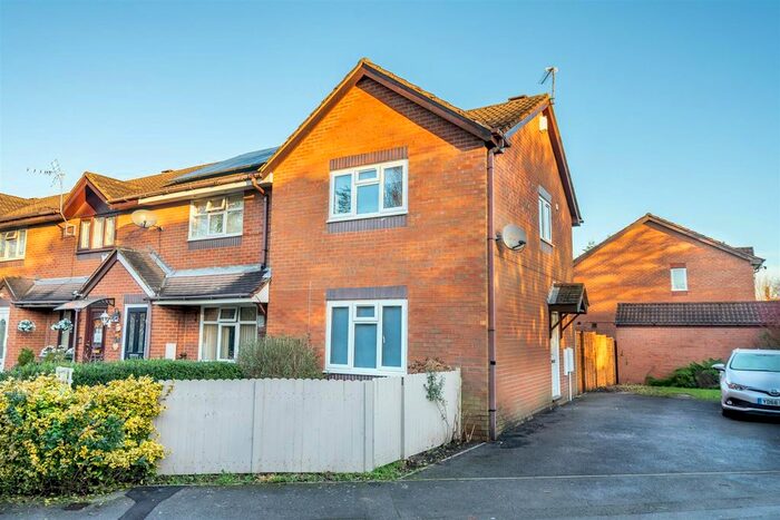 2 Bedroom End Of Terrace House To Rent In Aldborough Way, Leeman Road, York, YO26