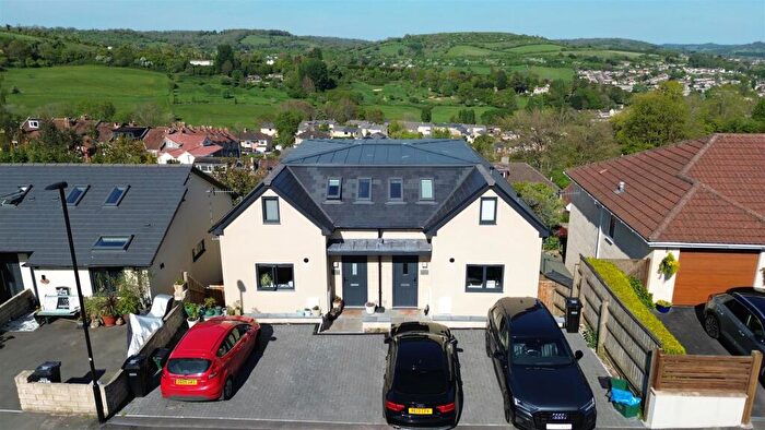 4 Bedroom Semi Detached House To Rent In Solsbury Way, Bath, BA1