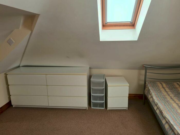 4 Bedroom Semi-Detached House To Rent In Valentia Road, Headington, Oxford, OX3