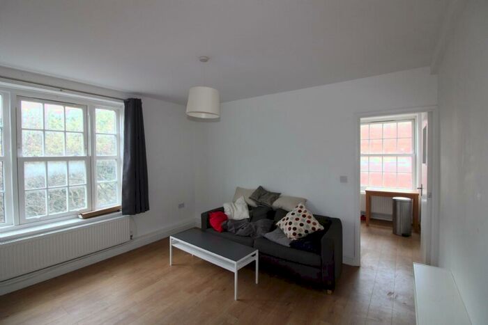 2 Bedroom Flat To Rent In Walker House, Phoenix Road, London, NW1