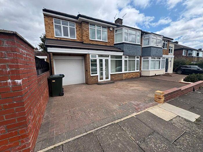 4 Bedroom Semi-Detached House For Sale In Kenton Avenue, Newcastle Upon Tyne, NE3