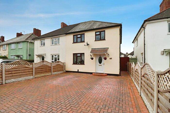 3 Bedroom Semi-Detached House For Sale In Forwood Road, Bromborough, CH62