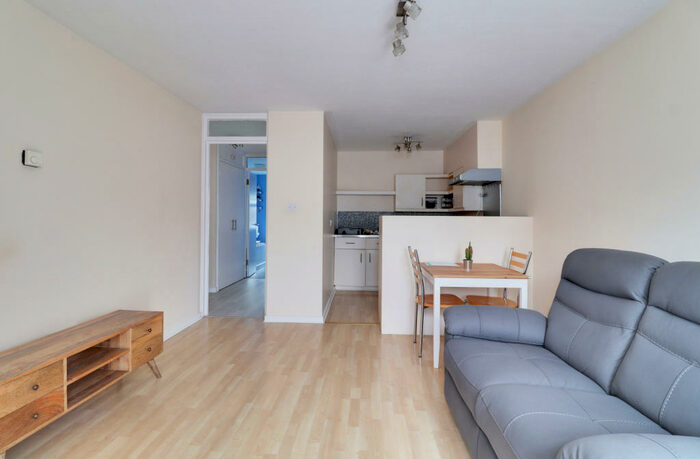 1 Bedroom Apartment To Rent In East Road, Kingston Upon Thames, Surrey, KT2