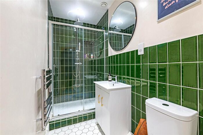 1 Bedroom Apartment For Sale In Cologne Road, SW11