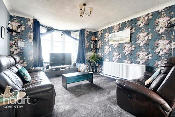 3 Bedroom Semi-Detached House For Sale In Keats Road, Coventry, CV2