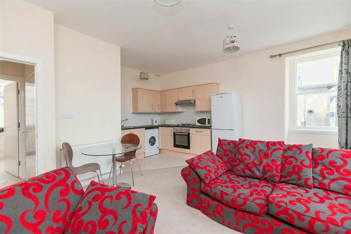 1 Bedroom Flat To Rent In Piershill Place, Edinburgh, EH8