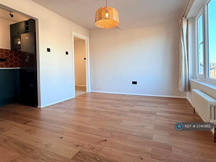 2 Bedroom Flat To Rent In Dunsmure Road, London, N16