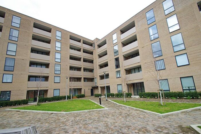 1 Bedroom Flat To Rent In Dapple Court, Croxley View, Watford, WD18