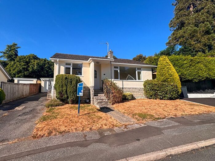 2 Bedroom Bungalow For Sale In Beaufort Drive, Wimborne, BH21