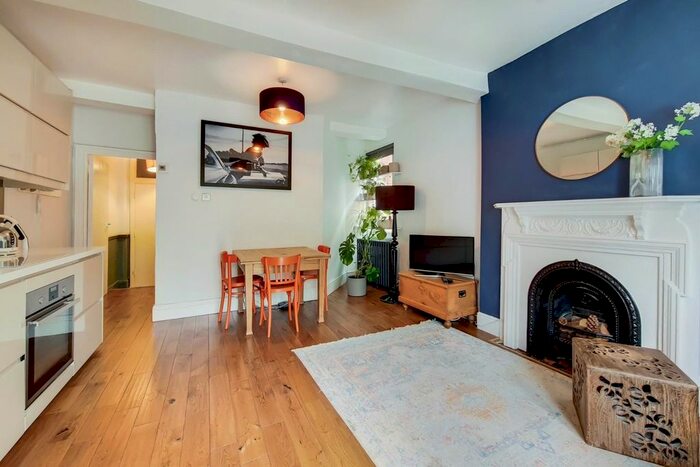 1 Bedroom Flat To Rent In Manor Road, London, N16