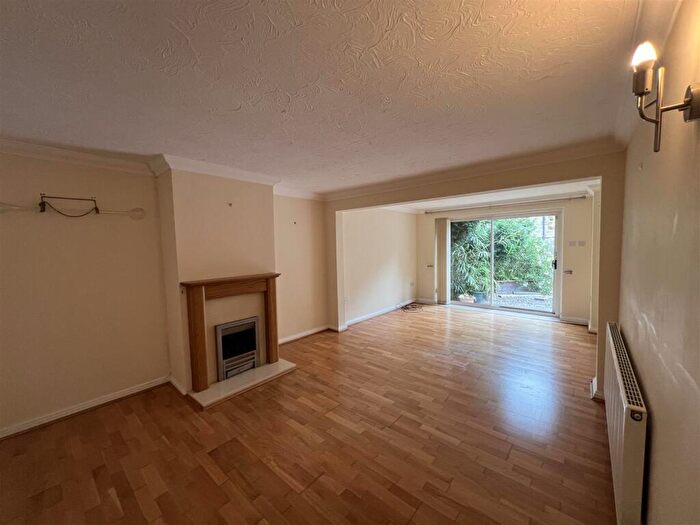 2 Bedroom Bungalow To Rent In Orchard Close, Orlingbury, Kettering, NN14