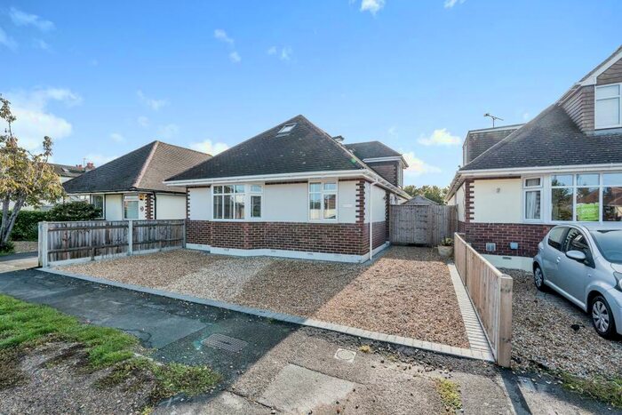 5 Bedroom Bungalow To Rent In Milverton Road, Totton, SO40