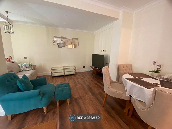 1 Bedroom Flat To Rent In Sloane Avenue, London, SW3