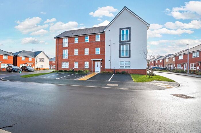 2 Bedroom Flat To Rent In Campbell Drive, Upper Lighthorne, Leamington Spa, Warwickshire, CV33