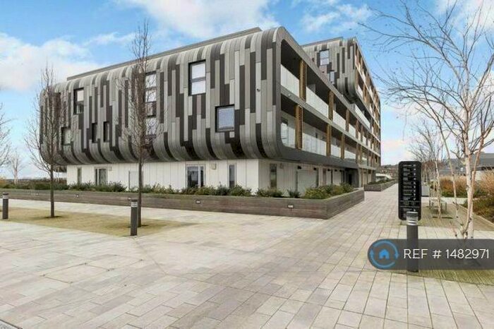 2 Bedroom Flat To Rent In Howe House, London, SE18