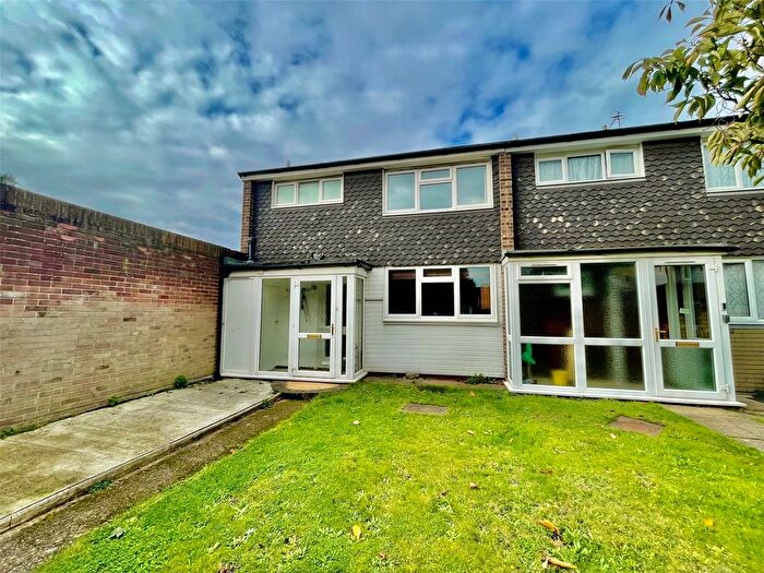 3 Bedroom End Of Terrace House To Rent In Bushey Lees, Sidcup, Kent, DA15