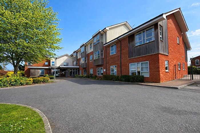 1 Bedroom Retirement Property For Sale In The Street, Swindon, SN25