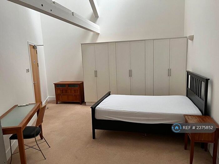 3 Bedroom Flat To Rent In Morrison Street, Glasgow, G5