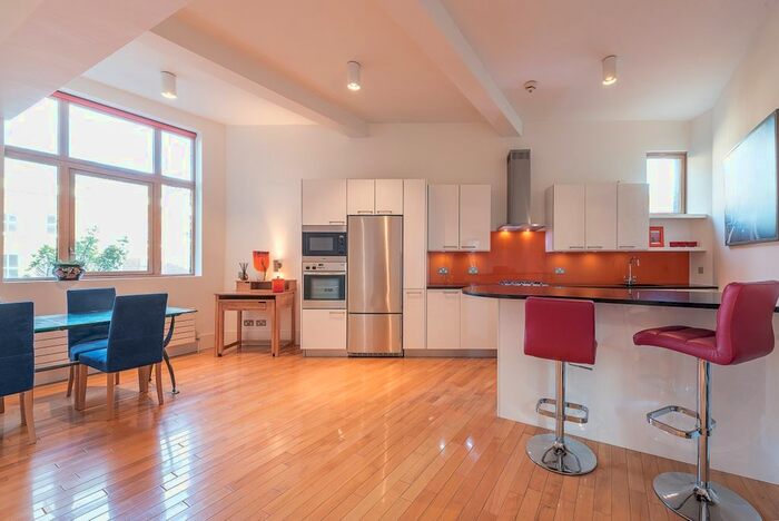 2 Bedroom Flat To Rent In Swinton Street, London, WC1X