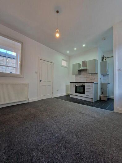 2 Bedroom Flat To Rent In A South Street, Dalkeith, EH22
