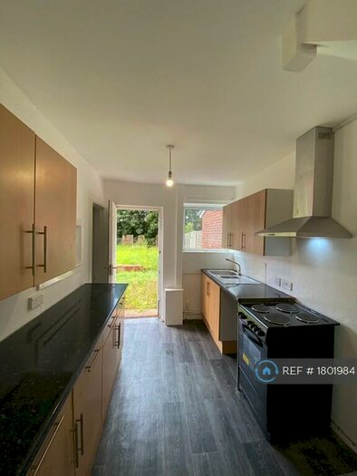 3 Bedroom Semi-Detached House To Rent In Foxhill Road, Eccles, M30