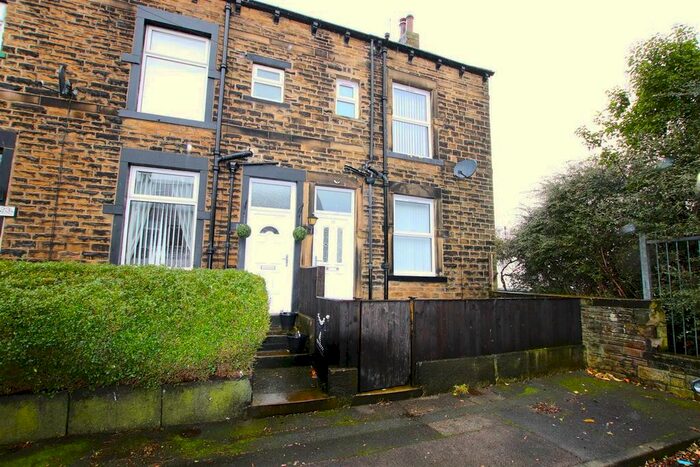 3 Bedroom End Of Terrace House To Rent In Peterborough Place, Bradford, BD2