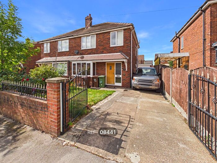 3 Bedroom Semi Detached House To Rent In Millfield Crescent, Pontefract, WF8