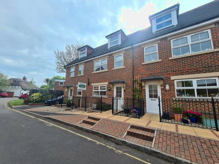 3 Bedroom Town House To Rent In Love Lane, Romsey, SO51