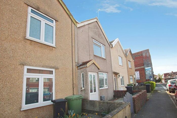 3 Bedroom Terraced House To Rent In North View- Staple Hill, BS16