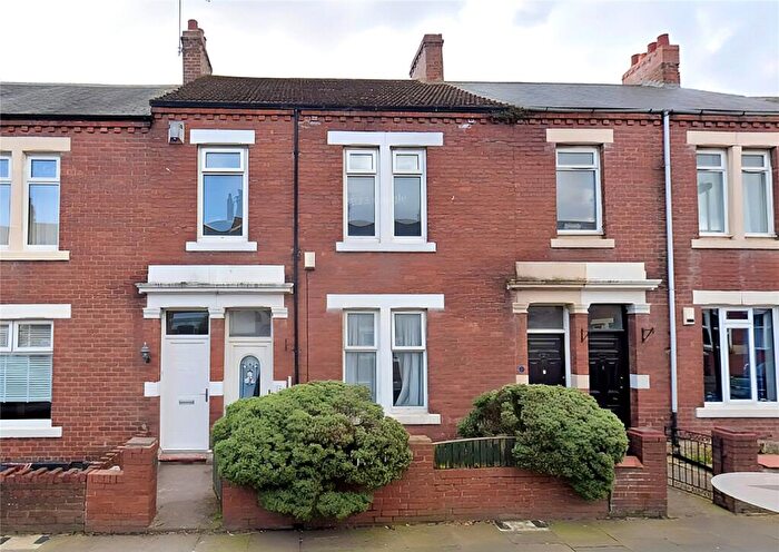 2 Bedroom Apartment For Sale In Lansdowne Terrace, North Shields, Tyne & Wear, NE29