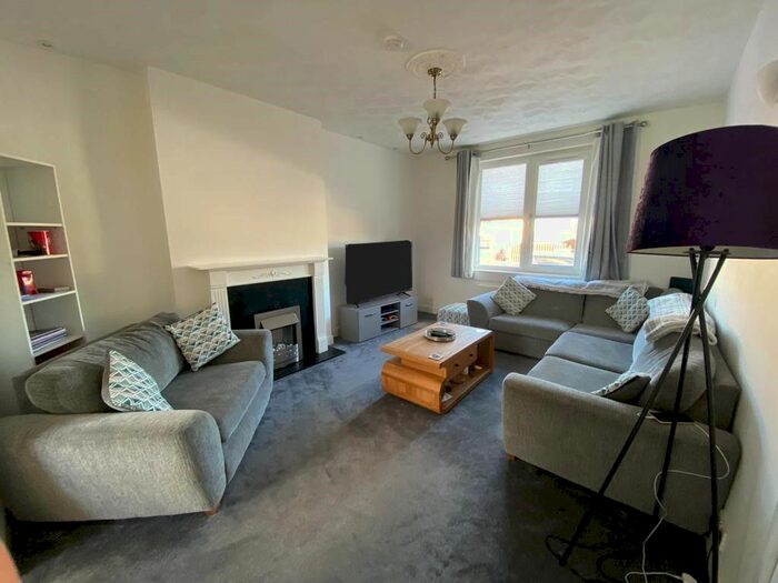 2 Bedroom Flat To Rent In Cattofield Place, Hilton, Aberdeen, AB25