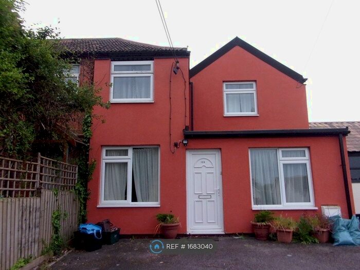 3 Bedroom Terraced House To Rent In Wells Road, Glastonbury, BA6