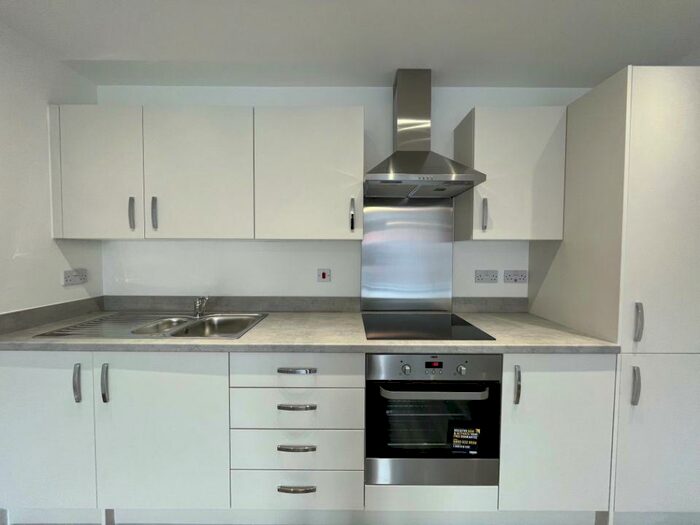 1 Bedroom Apartment To Rent In Durley Place, Hook, RG27