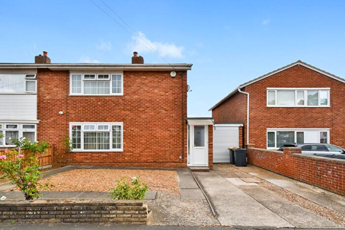 4 Bedroom Semi-Detached House For Sale In Spring Road, Kempston, Bedford, MK42