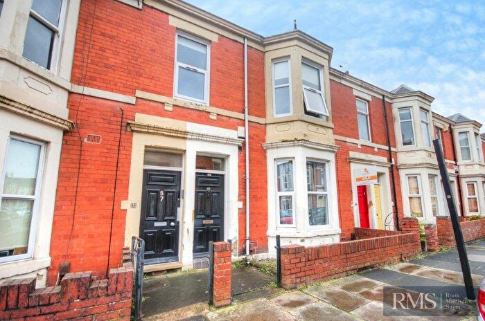 3 Bedroom Flat For Sale In Hazelwood Avenue, Newcastle Upon Tyne, NE2
