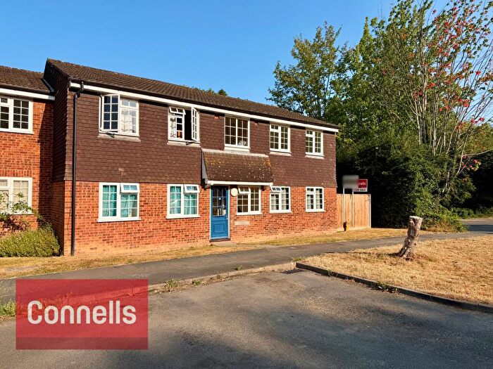 1 Bedroom Flat To Rent In Meadvale, RH12