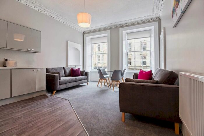 4 Bedroom Flat To Rent In West Preston Street, Newington, Edinburgh, EH8