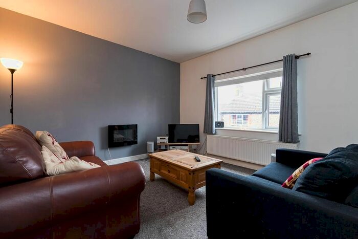 1 Bedroom Flat To Rent In Park Street, Winterton, Scunthorpe, DN15